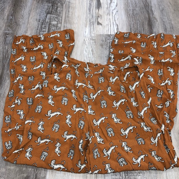 Women’s forever 21 pants size medium - Picture 2 of 3